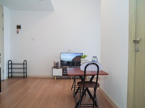 Standard Apartment | Living area
