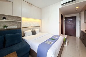 Standard Studio - Homey And Restful Living Studio At Apartment West Vista (Jakarta)