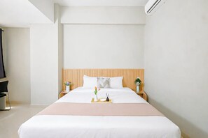 Room - Contemporary And Cozy Studio Apartment Lrt City Sentul - Royal Sentul Park (Bogor)