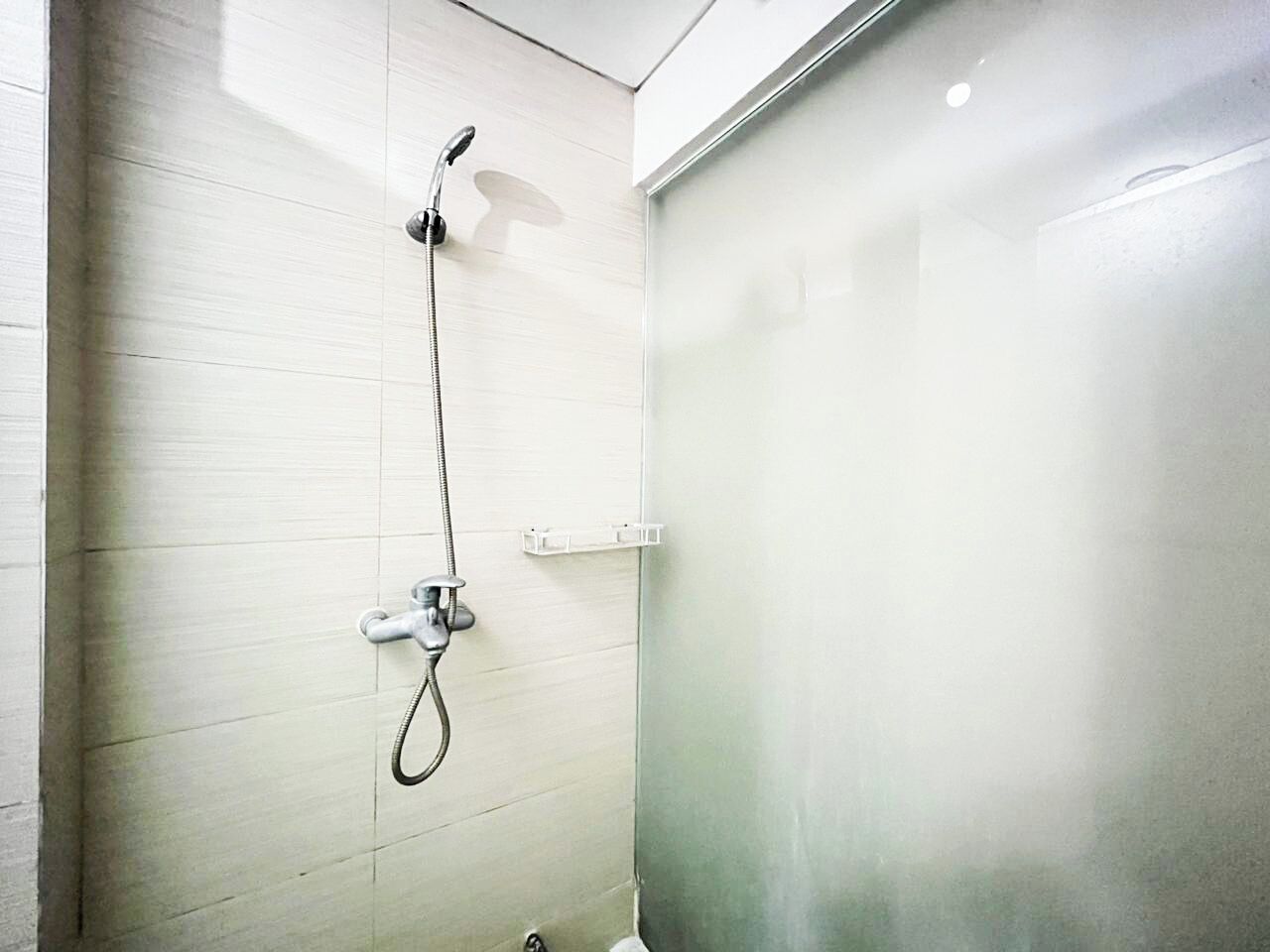 Standard Apartment | Bathroom