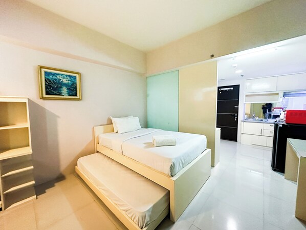 Room - Modern Studio Near Petra Christian University At The Square Surabaya Apartment (Surabaya)