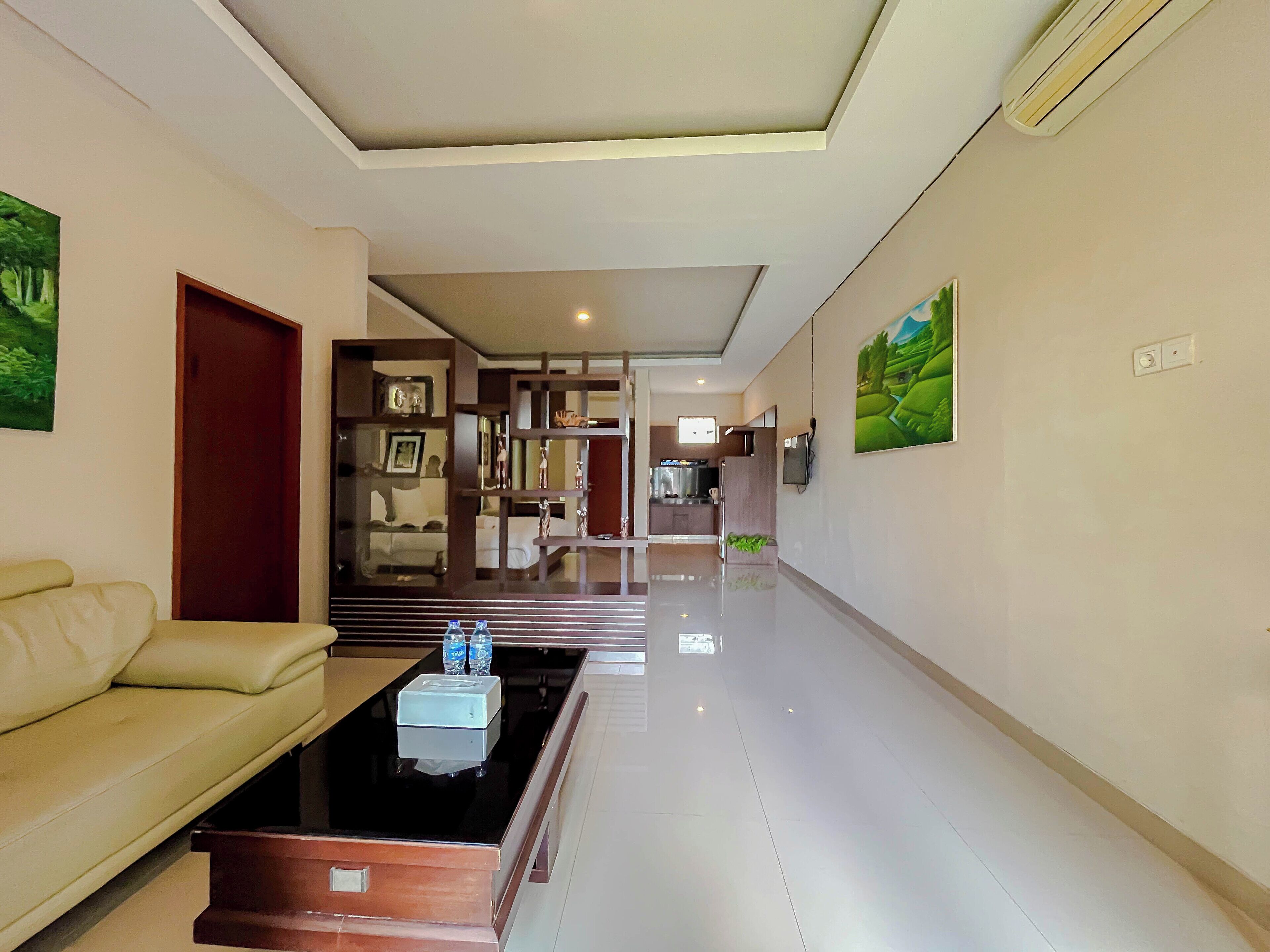 Standard Studio | Living area