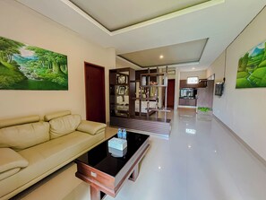 Living area - Comfortable And Pleasant Studio At Villa Casa De Uli (Jimbaran)