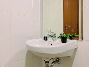 Apartemen Standar | Kamar mandi