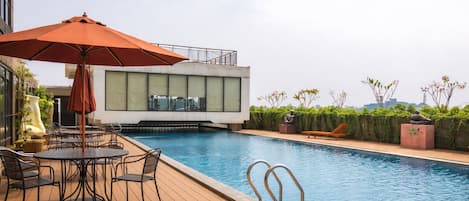 Piscine extérieure