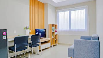 Standard Studio | Living area