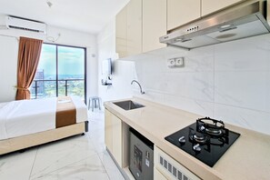 Interior - Stylish Studio For 2 Pax At Sky House Bsd Apartment (Pagedangan)