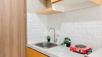 Standard Apartment | Private kitchen | Electric kettle