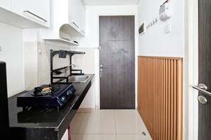 Interior - Homey And Minimalist Studio At Apartment Serpong Garden (Cisauk)