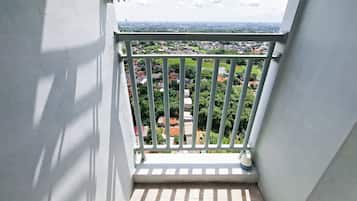 Standard Studio | Balcony