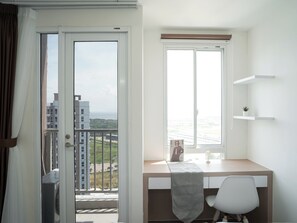 Standard Studio - Tranquil Studio For 2 Pax At Tokyo Riverside Pik 2 Apartment (Teluknaga)
