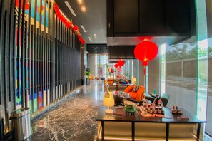 Interior - Homelike And Relaxing Studio Apartment Collins Boulevard (Tangerang)