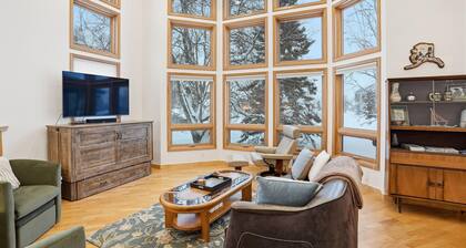 Coastal Trail Retreat Near Downtown & Medical Centers