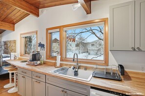 Microwave, oven, stovetop, dishwasher - 2BR/2BA home in Anchorage’s historic South Addition near downtown (Anchorage)