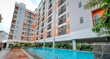 Great Pure Comfiness Studio At Apartment Student Castle Yogyakarta