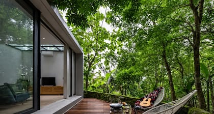 Guru Giri Forest Cabin Studio Villa (Include Breakfast)
