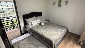 6 dormitorios, Internet, ropa de cama