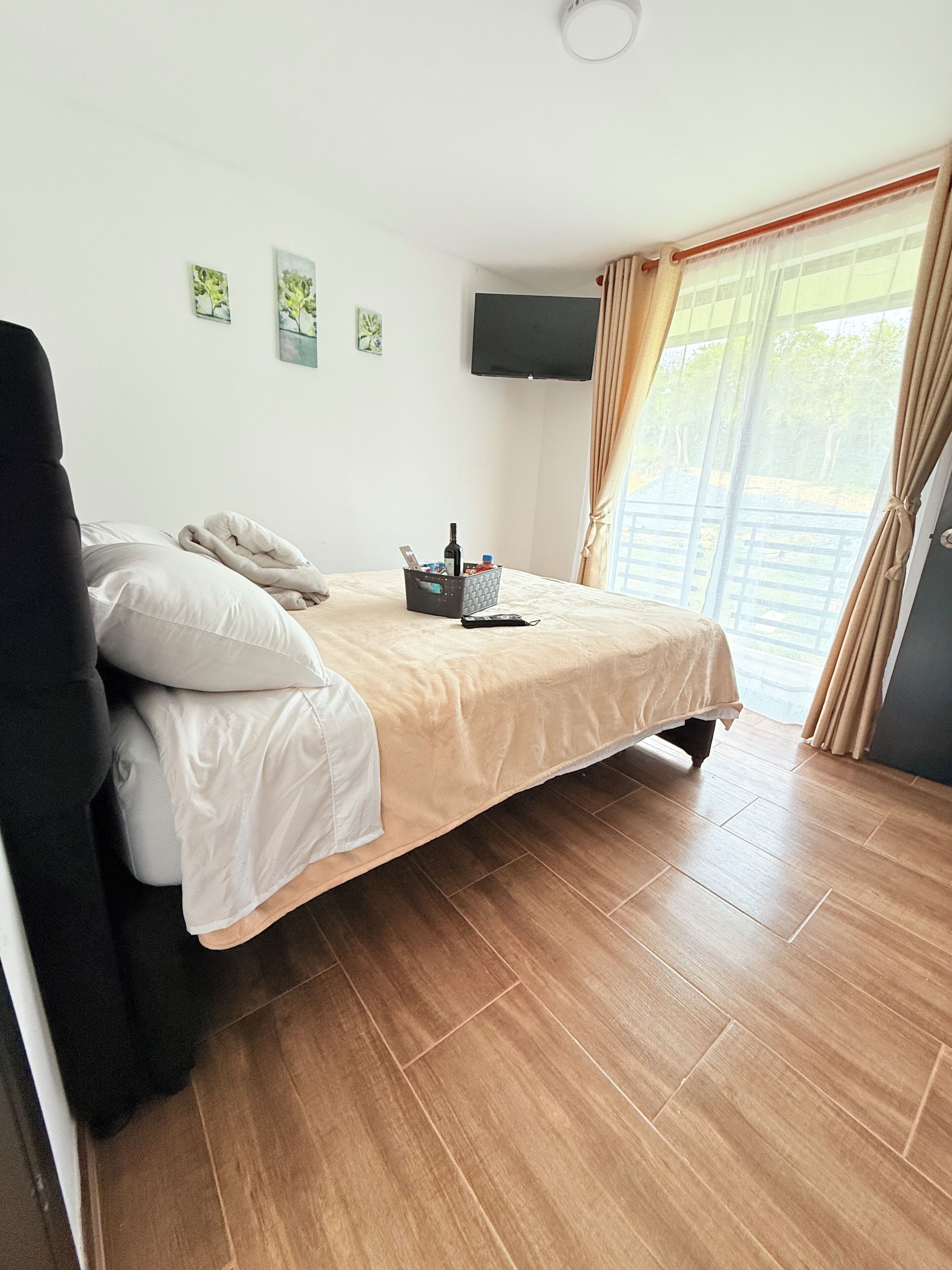 6 bedrooms, Internet, bed sheets