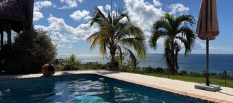 It's all about the view! Charming 3-bedroom house in peaceful Rincón with AC
