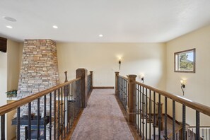 Interior - Large Family Cabin minutes from Zion National Park (Orderville)