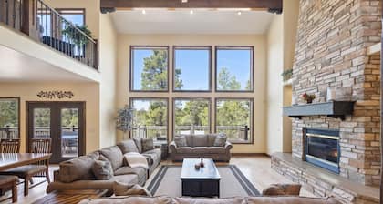 Large Family Cabin minutes from Zion National Park