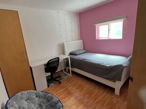 4 bedrooms, iron/ironing board, WiFi, bed sheets - Tremendous 4-bedroom house with AC in charming Tijuana (Tijuana)