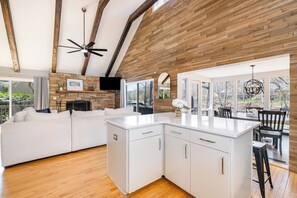 Interior - Heron's Hideaway | Waterfront Cottage w/ Private Dock & Stunning Lake Views on Lake Norman (Mooresville)