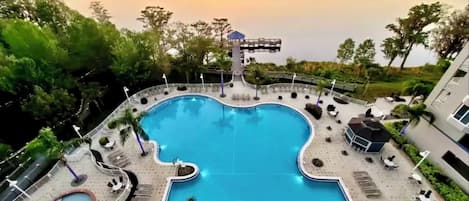 Piscine extérieure, piscine chauffée