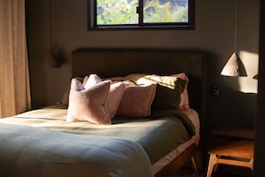 3 bedrooms, iron/ironing board, travel cot, free WiFi