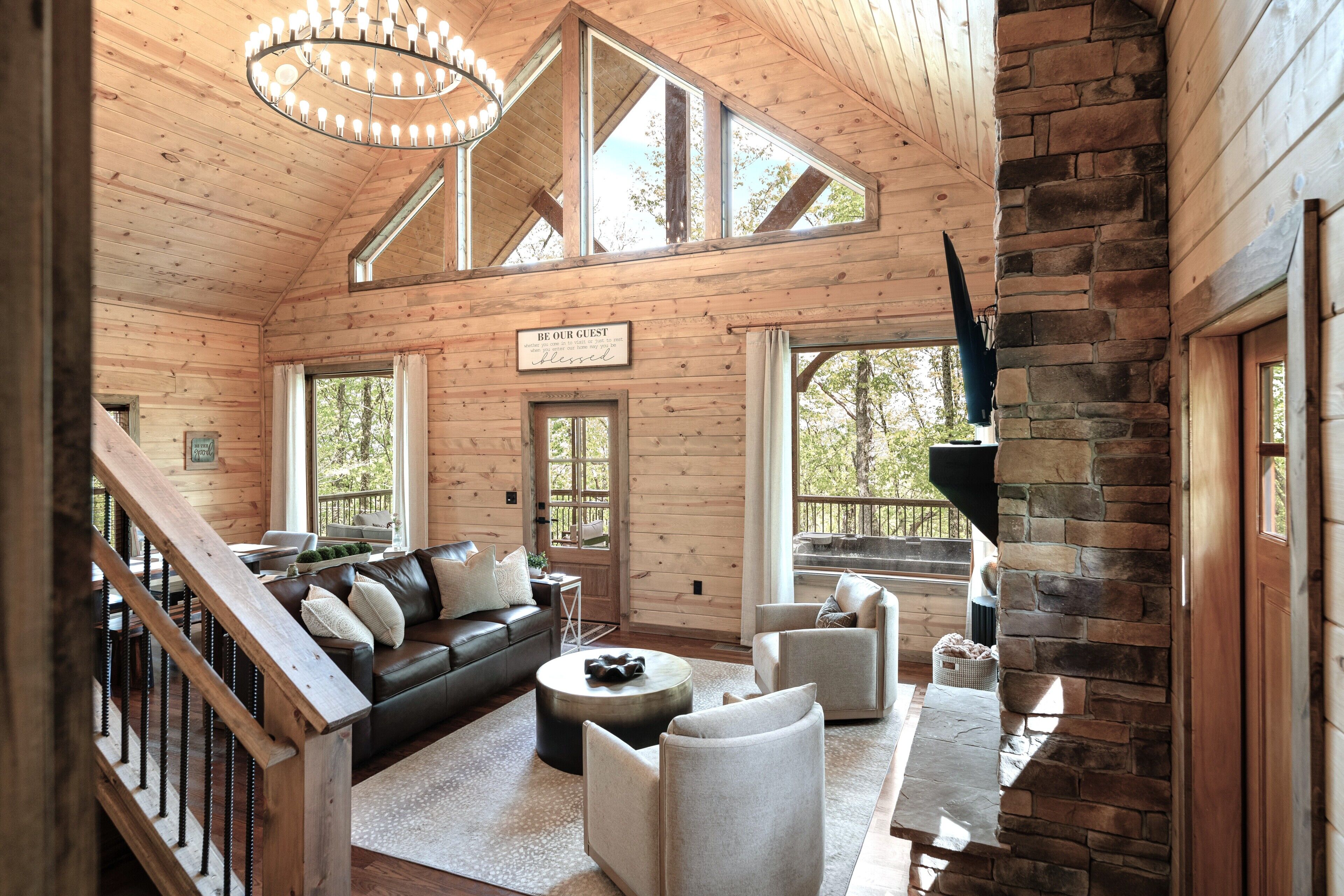 Smart TV, fireplace