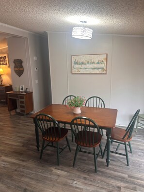 Dining - • Peaceful Lake Home on Tenkiller Lake – Quiet & Relaxing (Vian)
