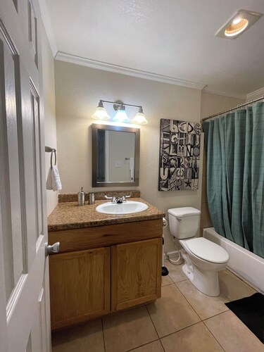 Fully Furnished 1-bedroom apartment in the heart of Monahans close to I20