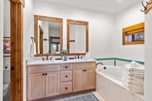Shower, jetted bath, hair dryer, towels - Log Masterpiece with 5 Master Suites, Pool Table, Hot Tub (Silverthorne)