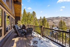 Property grounds - Log Masterpiece with 5 Master Suites, Pool Table, Hot Tub (Silverthorne)