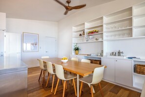 Superior-Apartment, Meerblick | Speisen