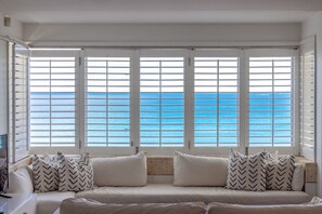 Superior appartement, uitzicht op zee | Woonruimte