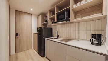 Deluxe-Apartment, Balkon, Stadtblick | Eigene KĂŒche