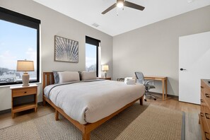 2 bedrooms, desk, iron/ironing board, WiFi