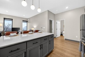 Interior - Across from Clinic | 2 Bed/2 Bath | Free Garage (Cleveland)