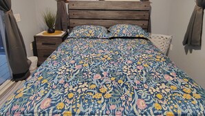 1 quarto, escrivaninha, Wi-Fi de cortesia, roupa de cama