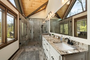 Shower, towels - The Skywalk at Blue Ridge | Glass Skywalk Overlooking Mountains (Blue Ridge)