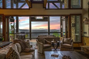 Smart TV, fireplace, table football, stereo - The Skywalk at Blue Ridge | Glass Skywalk Overlooking Mountains (Blue Ridge)