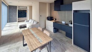 Junior Suite, Balcony, Ocean View | Interior - KANDOR RESORT OKINAWA (kunigamigunnakijinsonkourijima)