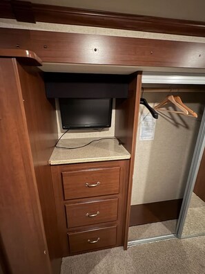 Interior - Glamping RV w/ Hydro Spa (Stettler)