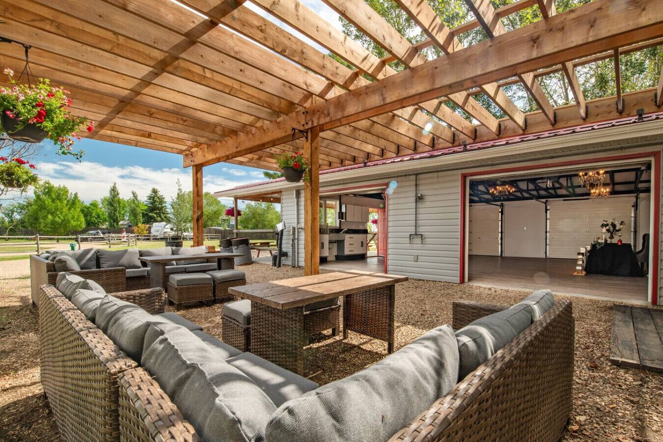 Outdoor dining