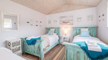Escrivaninha, Wi-Fi, roupa de cama