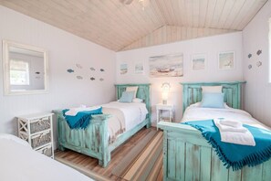 Desk, WiFi, bed sheets