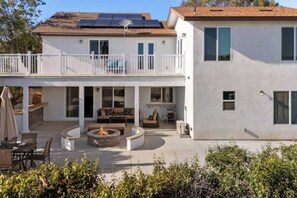 Terrace/patio - Marvelous 3-bedroom house with AC in sunny Oceanside (Oceanside)