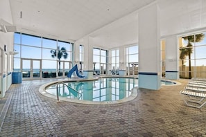 Inomhuspool och uppvärmd pool