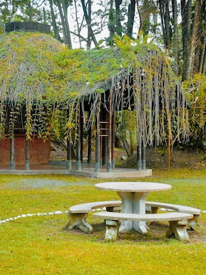 Outdoor dining - Puerto Quito Lodge - Mon Par (Puerto Quito)
